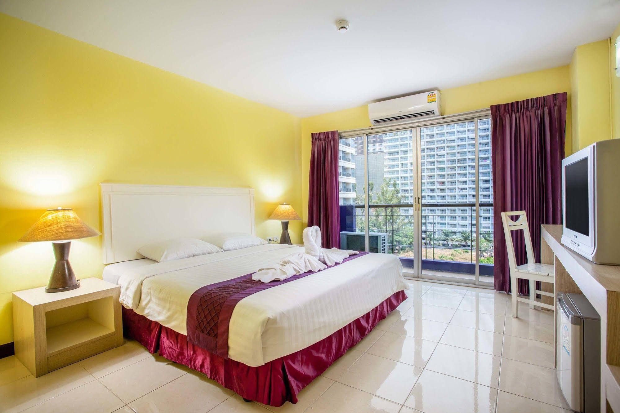 Eastiny Residence Hotel Pattaya Exterior foto
